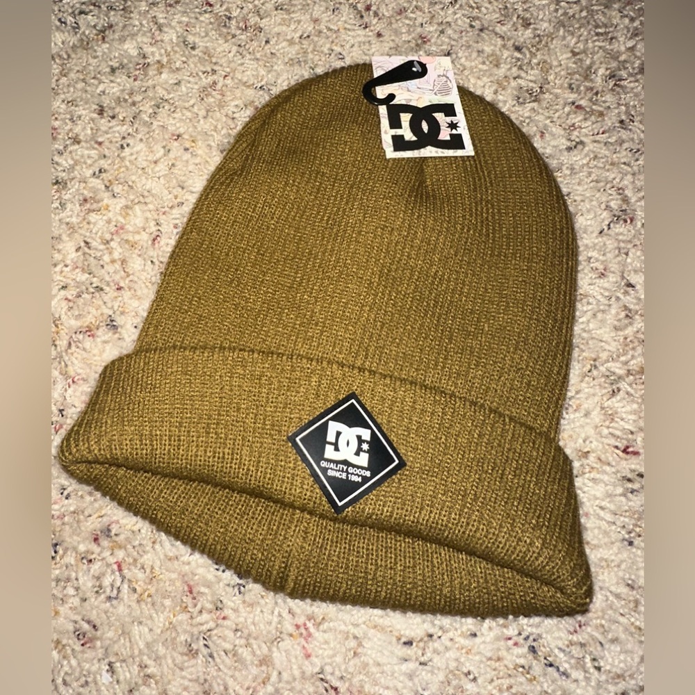 Beanie Beanie Green/brown🤎💚 hat warm cozy beanie dc